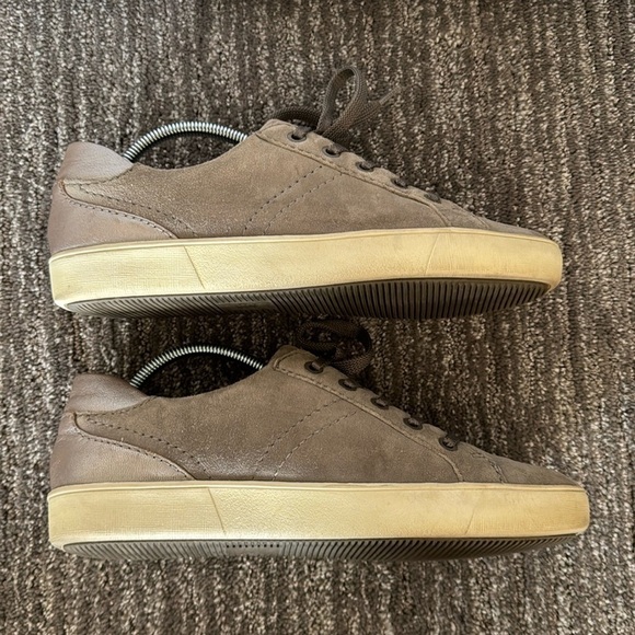 Morrison Naturalizer Grey cushioned lace up sneaker - size 8 grey/brown suede - Picture 9 of 9